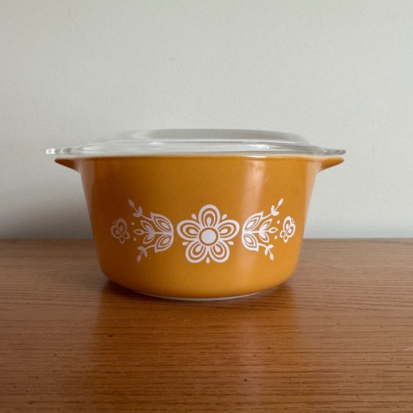 Pyrex 475 1 Qt Casserole Dish with Lid Butterfly Gold 1970s Vintage USA - Picture 8 of 9